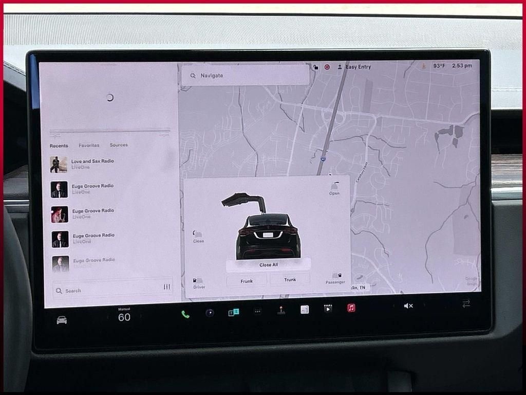Used 2024  Tesla Base image 28