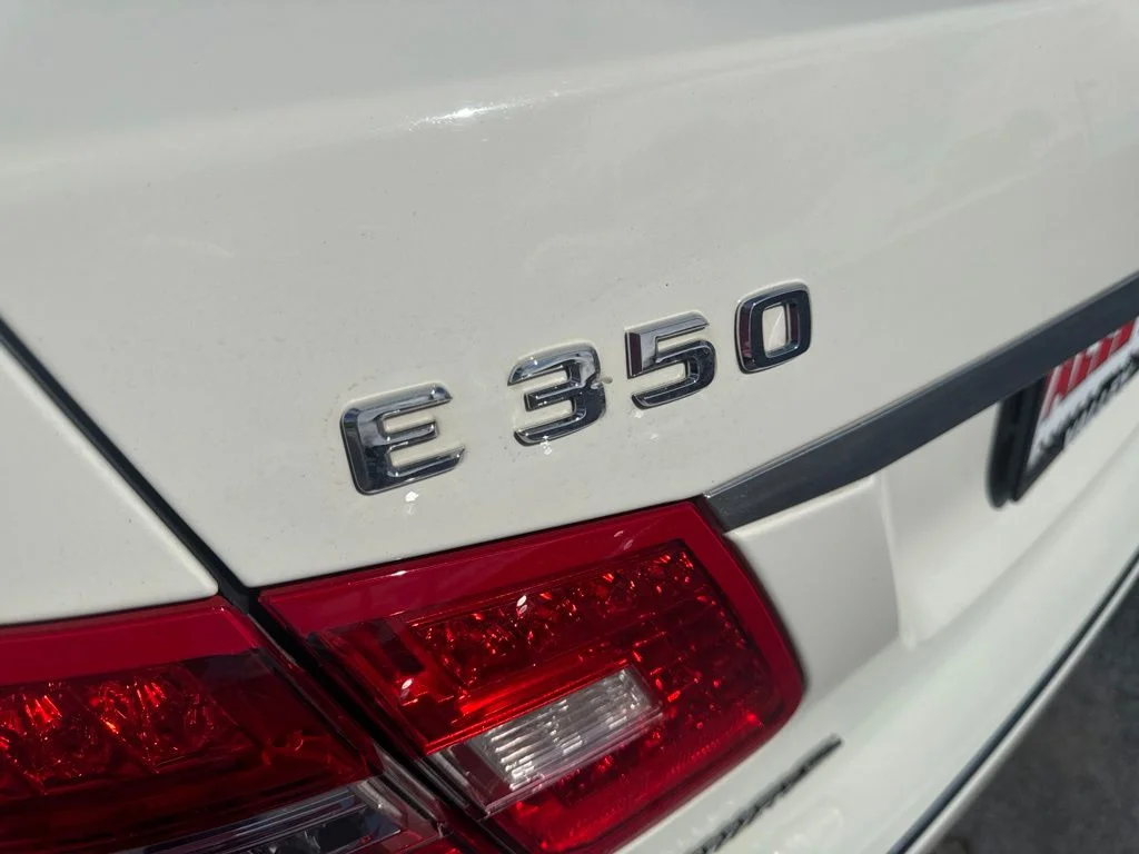 Used 2010 Diamond White Metallic Mercedes-Benz E 350 image 41