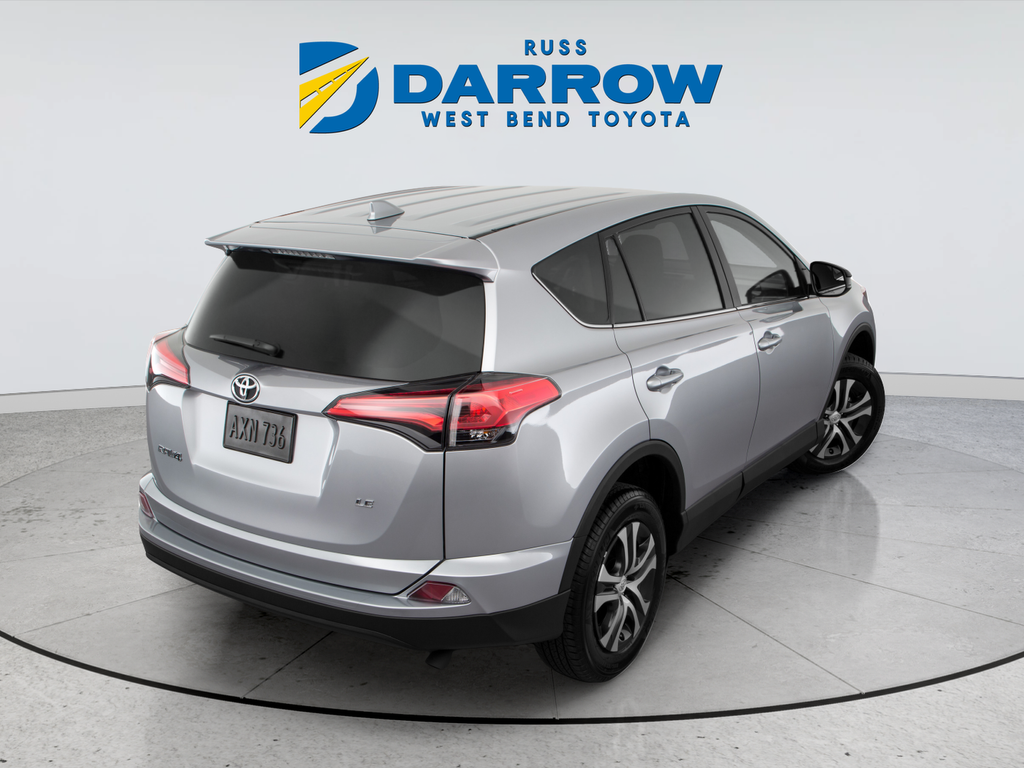 Used 2018 Silver Toyota LE image 8