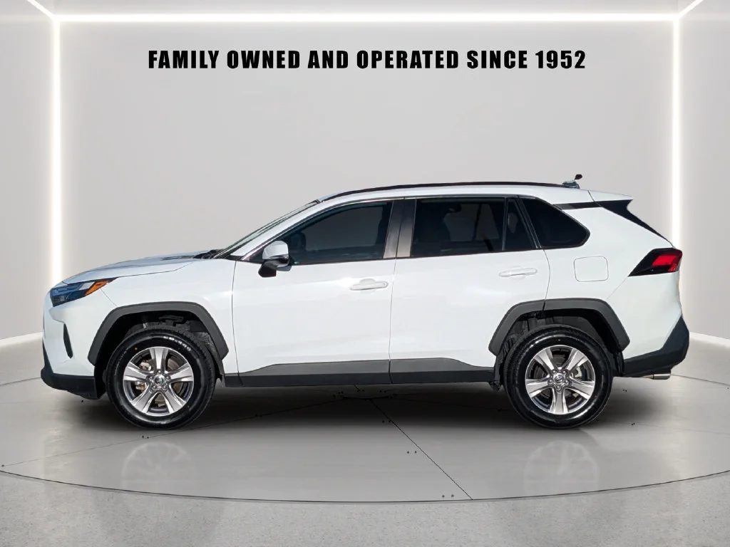Used 2023 White Toyota XLE image 3