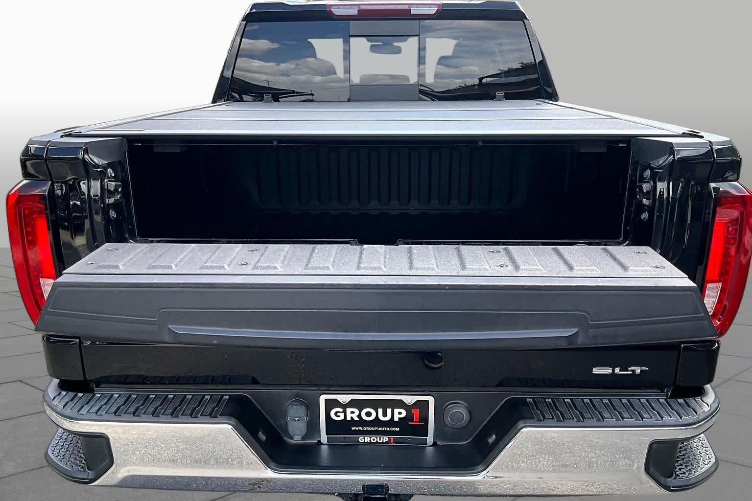 Used 2021 Onyx Black GMC SLT image 34