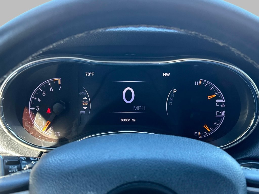 Used 2017 Silver Jeep Limited image 24