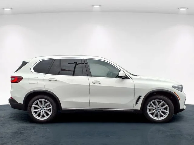 Used 2023 White BMW xDrive40i image 7