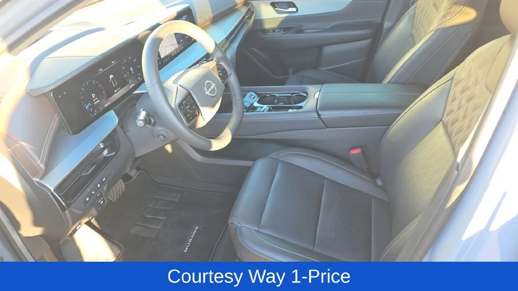 Used 2025 Gray Nissan Platinum image 13