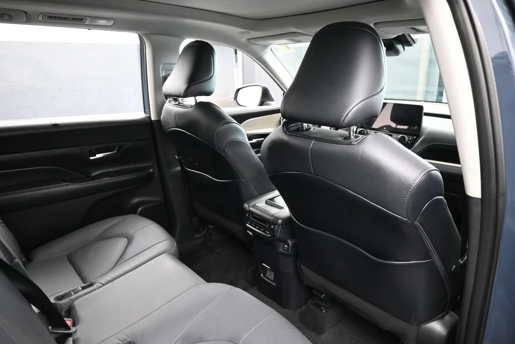 Used 2025 Cloud Toyota Limited image 48