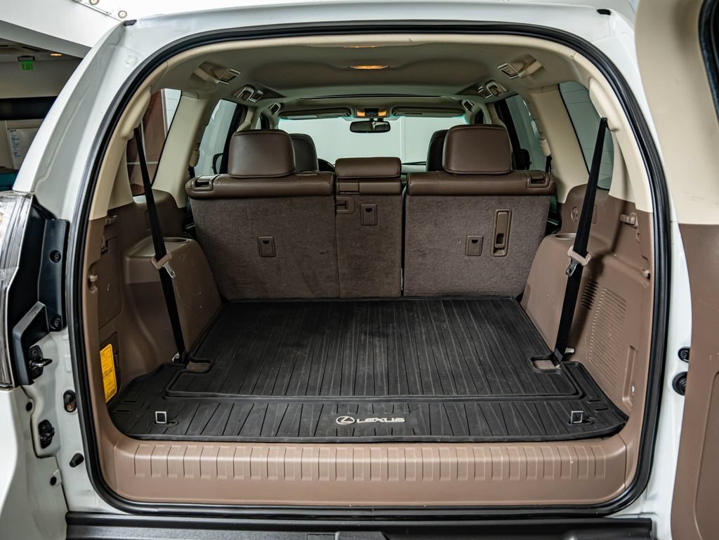 Used 2014 Starfire Pearl Lexus 460 image 40