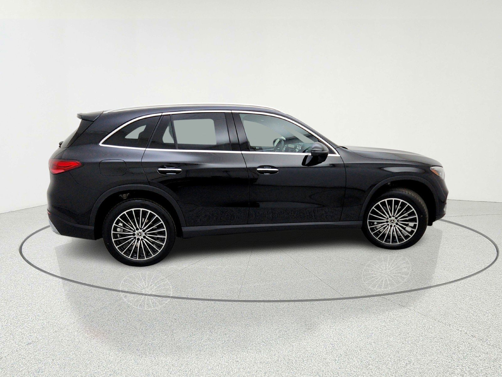 New 2026 Black Mercedes-Benz GLC 300 SUV image 31