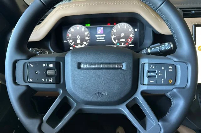 New 2026 Fuji White Land Rover X-Dynamic SE image 22