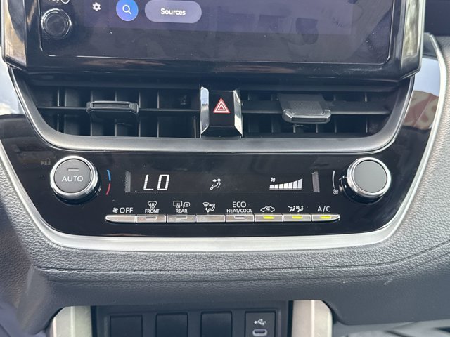 Used 2024  Toyota LE image 18