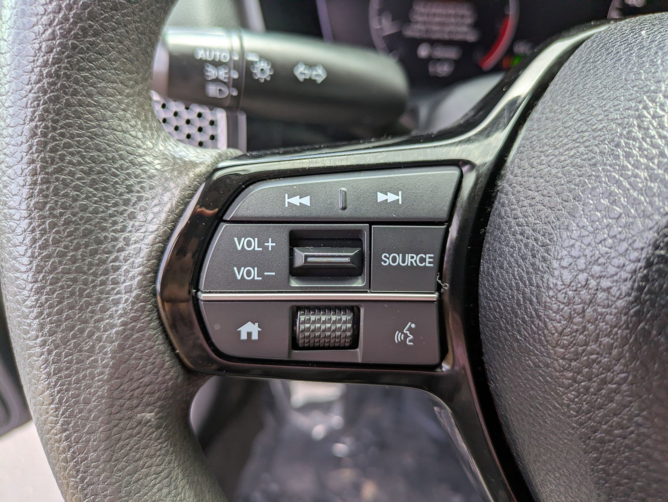 Used 2024 Gray Metallic Honda LX image 17
