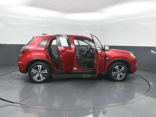 Used 2024 Red Mitsubishi 2.0 ES image 30