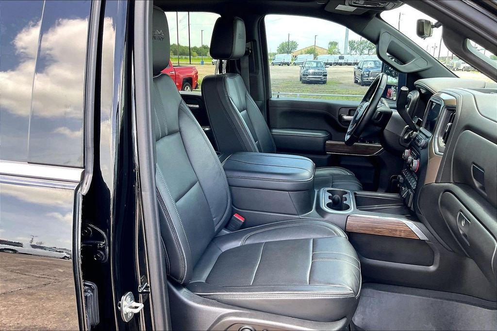 Used 2023 Black Chevrolet High Country image 30