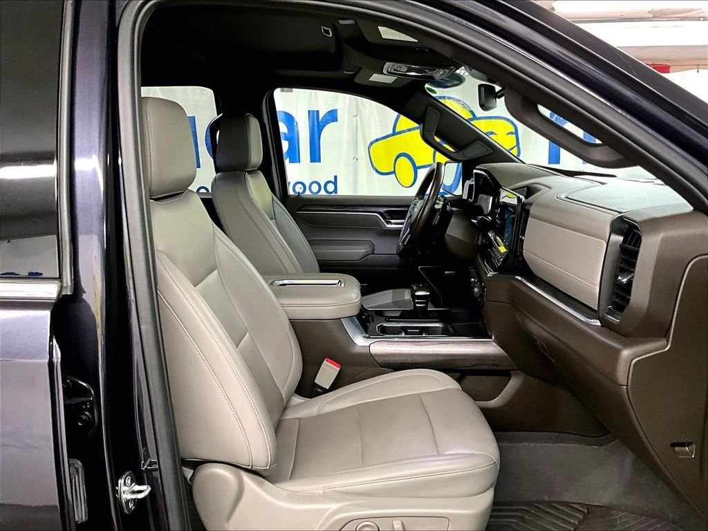 Used 2022 Gray Chevrolet LTZ image 11