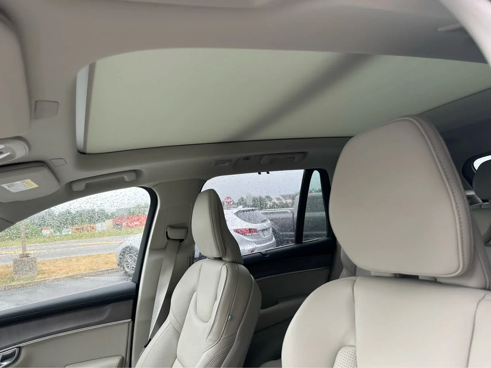 Used 2026 VAPOUR GREY Volvo Ultra image 10