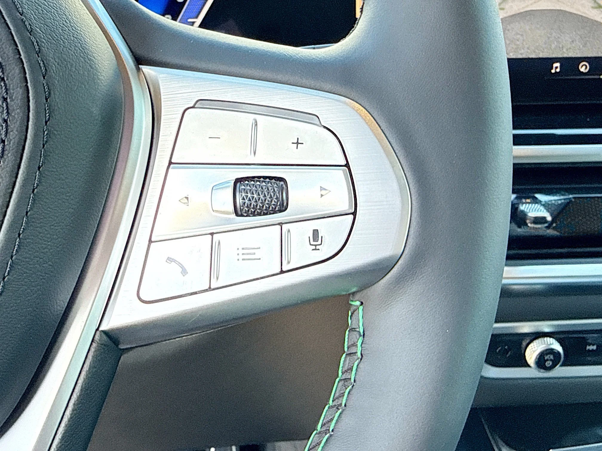 New 2026 Black Sapphire Metallic BMW ALPINA XB7 image 41