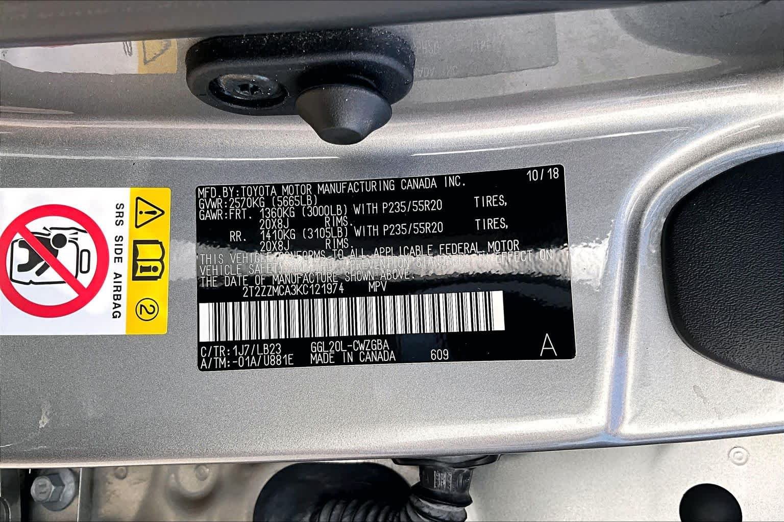 Used 2019 Atomic Silver Lexus  image 34