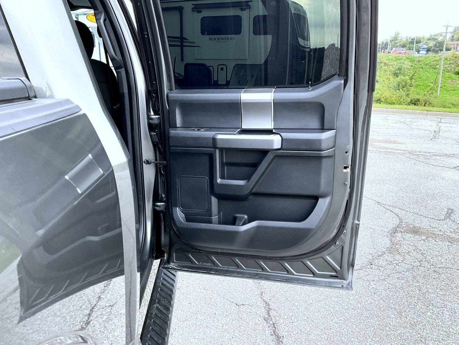 Used 2017 Gray Ford XLT image 17