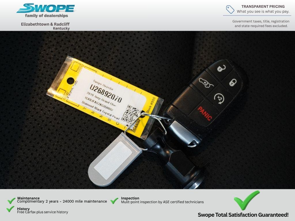 Used 2019 Diamond Black Crystal Pearlcoat Jeep Altitude image 31