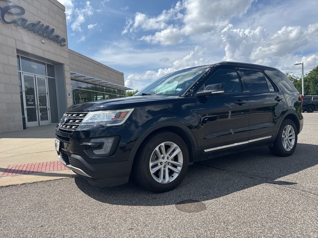 2017 Ford Explorer XLT FWD's photo