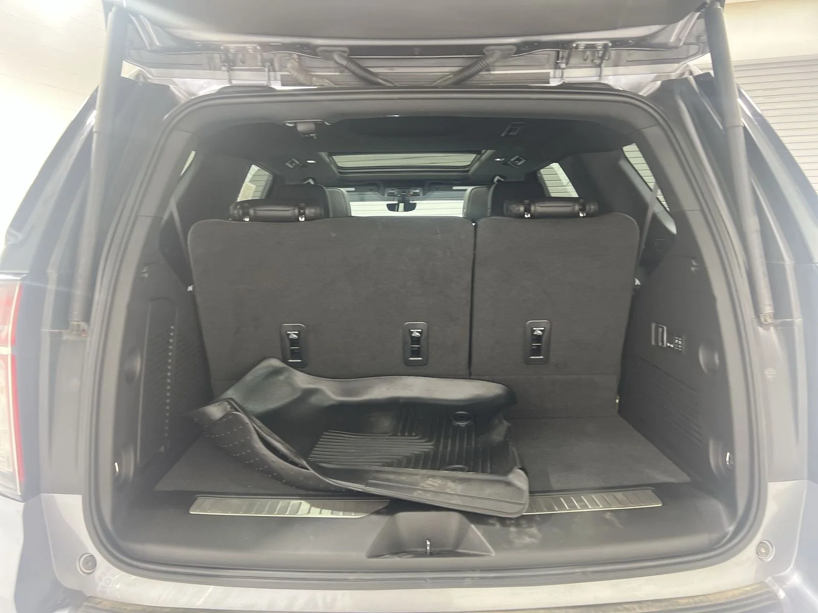 Used 2022 Gray Chevrolet High Country image 25