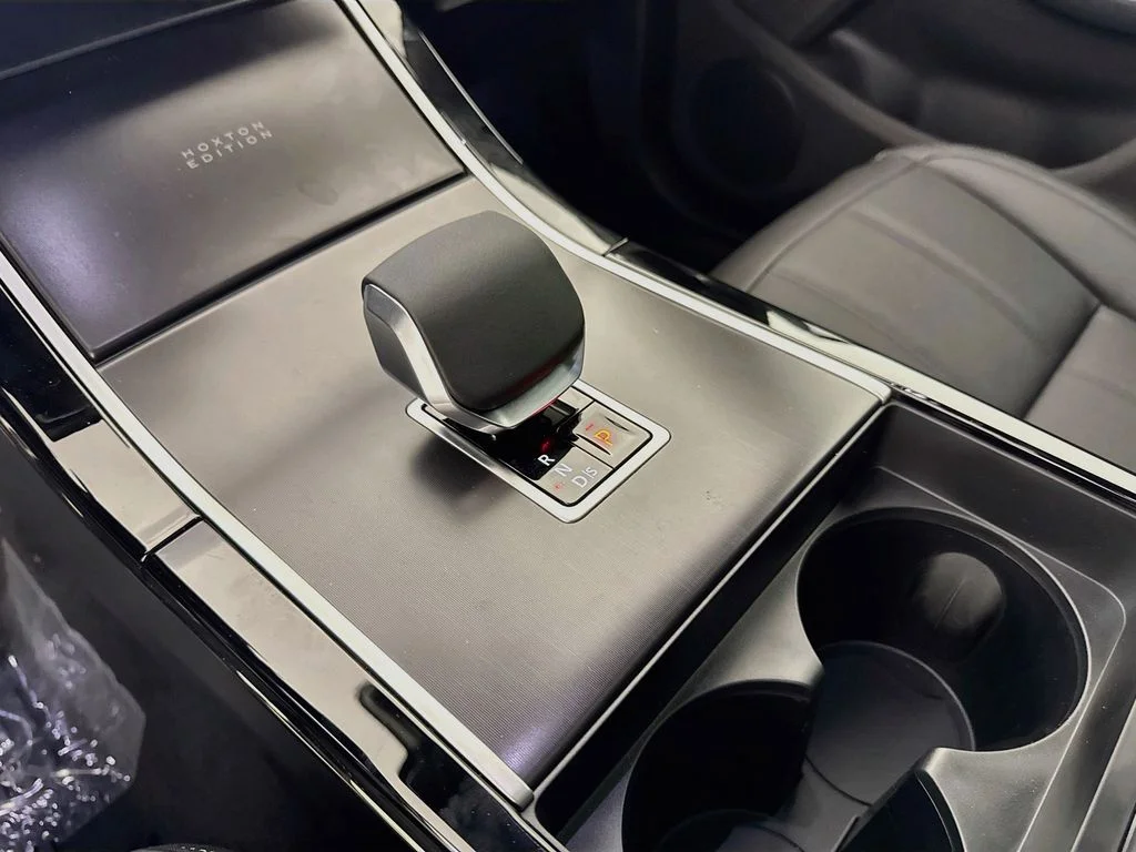 New 2026 Carpathian Grey Land Rover Hoxton Edition image 17
