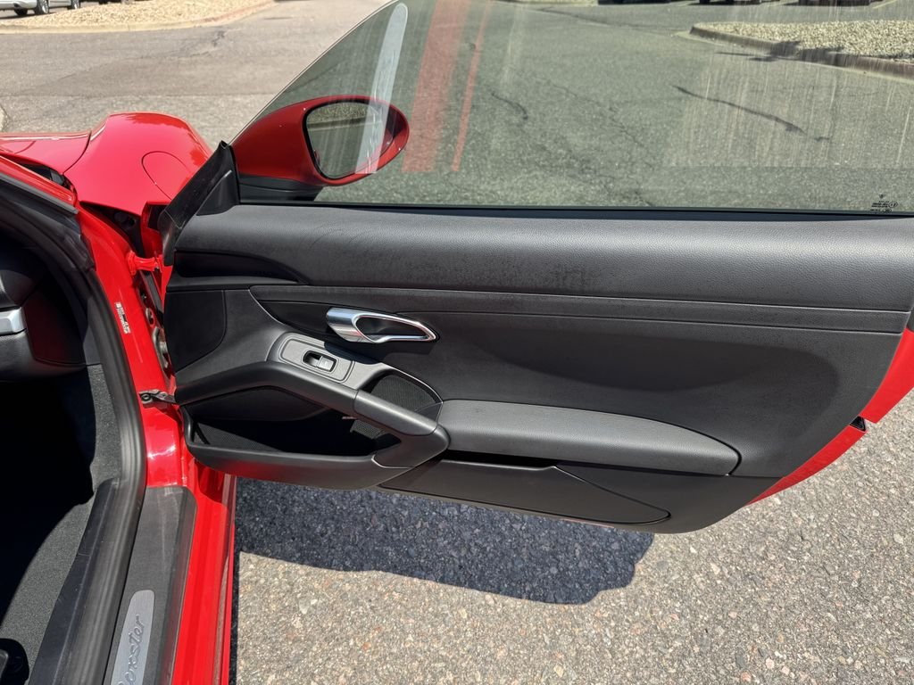 Used 2018 Red Porsche Base image 30