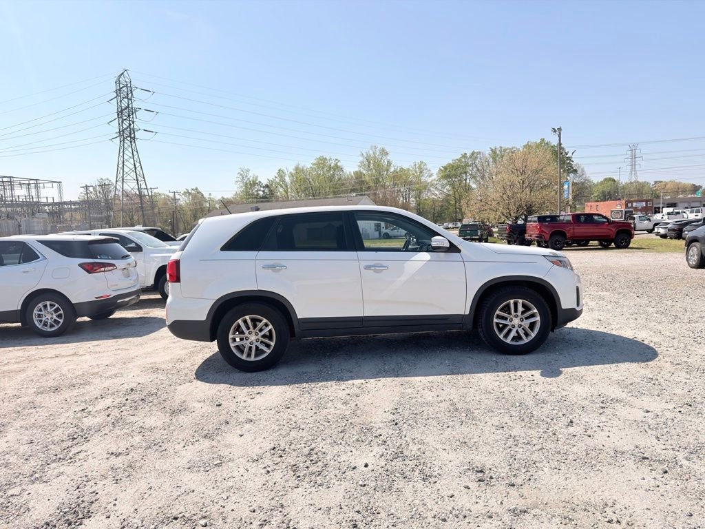 Used 2015 Kia Sorento LX with VIN 5XYKT3A65FG581602 for sale in Kernersville, NC