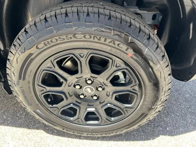 New 2026 Azure Gray Metallic Tri-Coat Ford Badlands® image 61