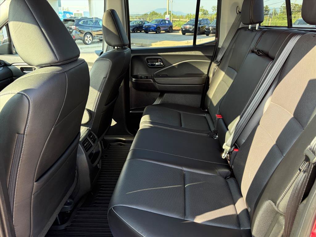 Used 2022 Radiant Red Metallic II Honda AWD RTL-E image 43