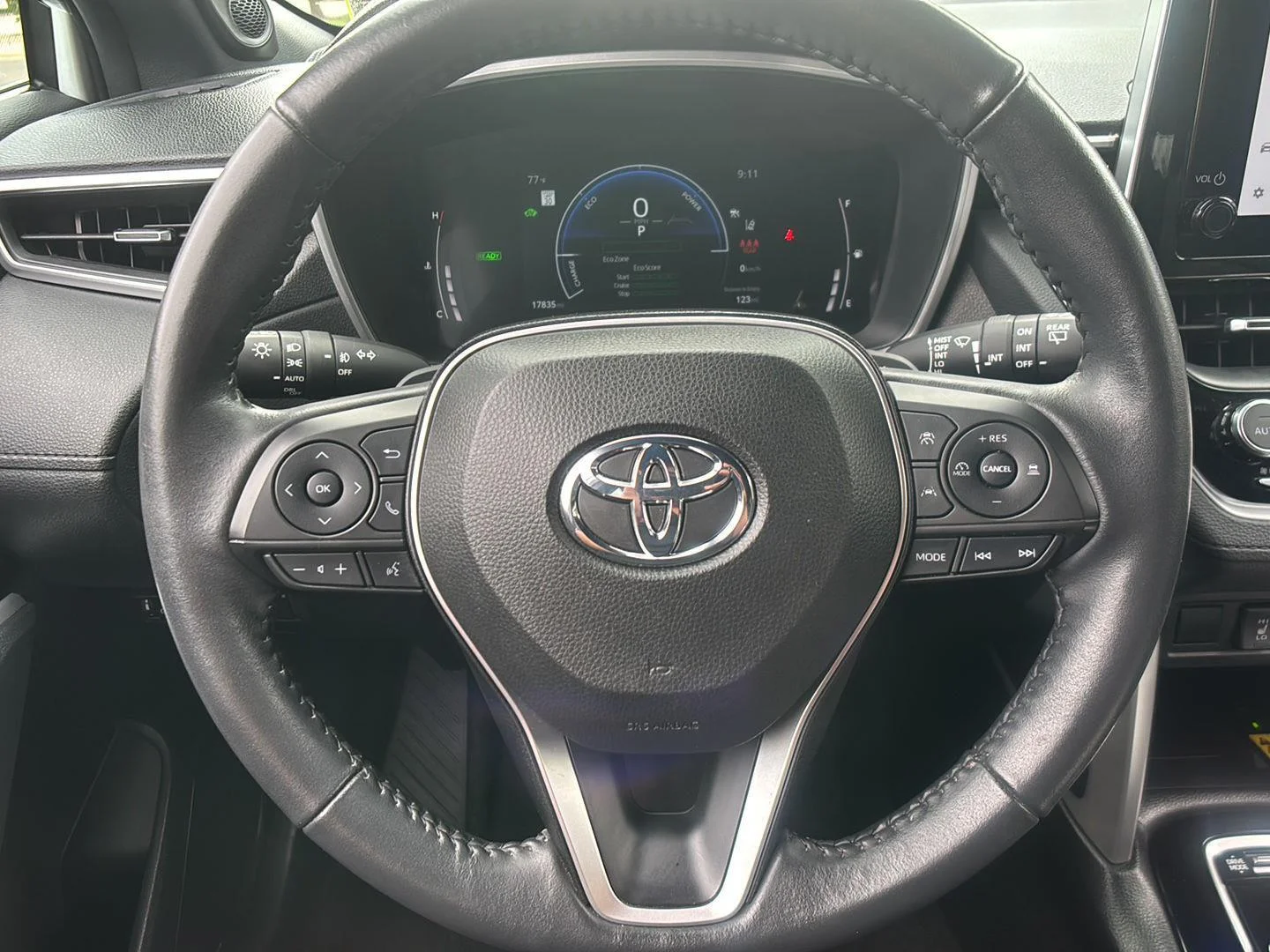 Used 2023 Wind Chill Pearl Toyota XSE image 29