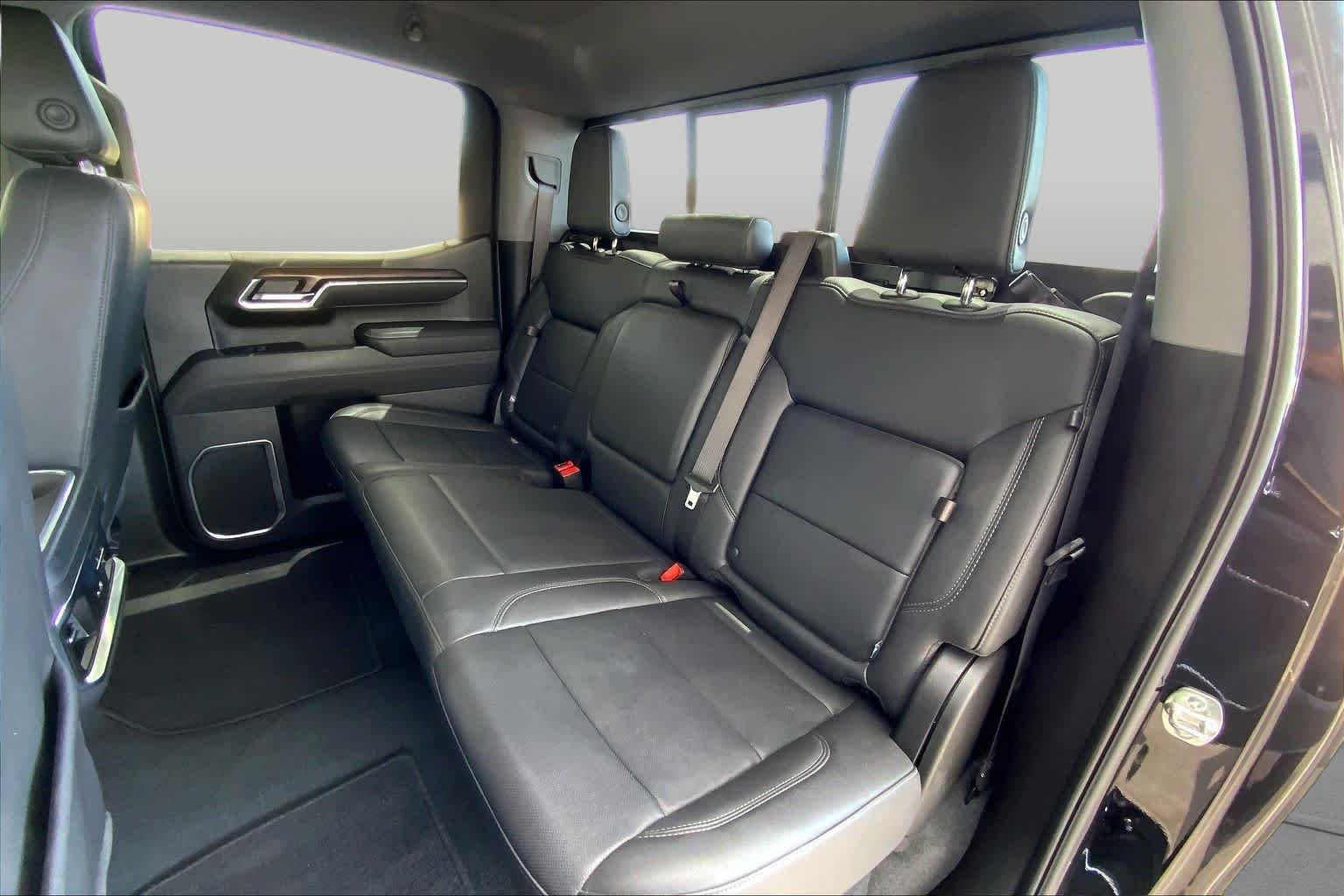 Used 2025 Onyx Black GMC SLT image 21