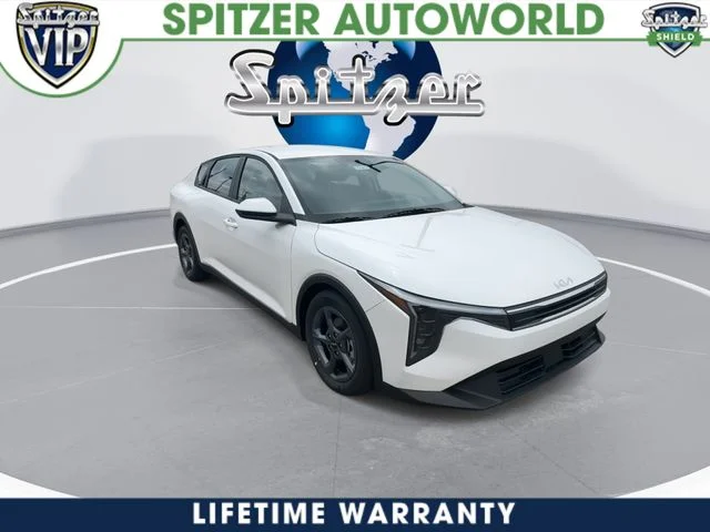 New 2026 Snow White Pearl Kia LXS image 2