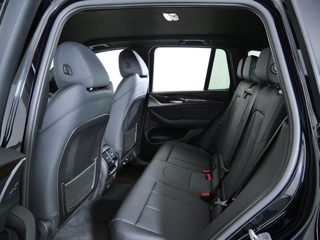 Used 2021 Jet Black BMW xDrive30i image 28