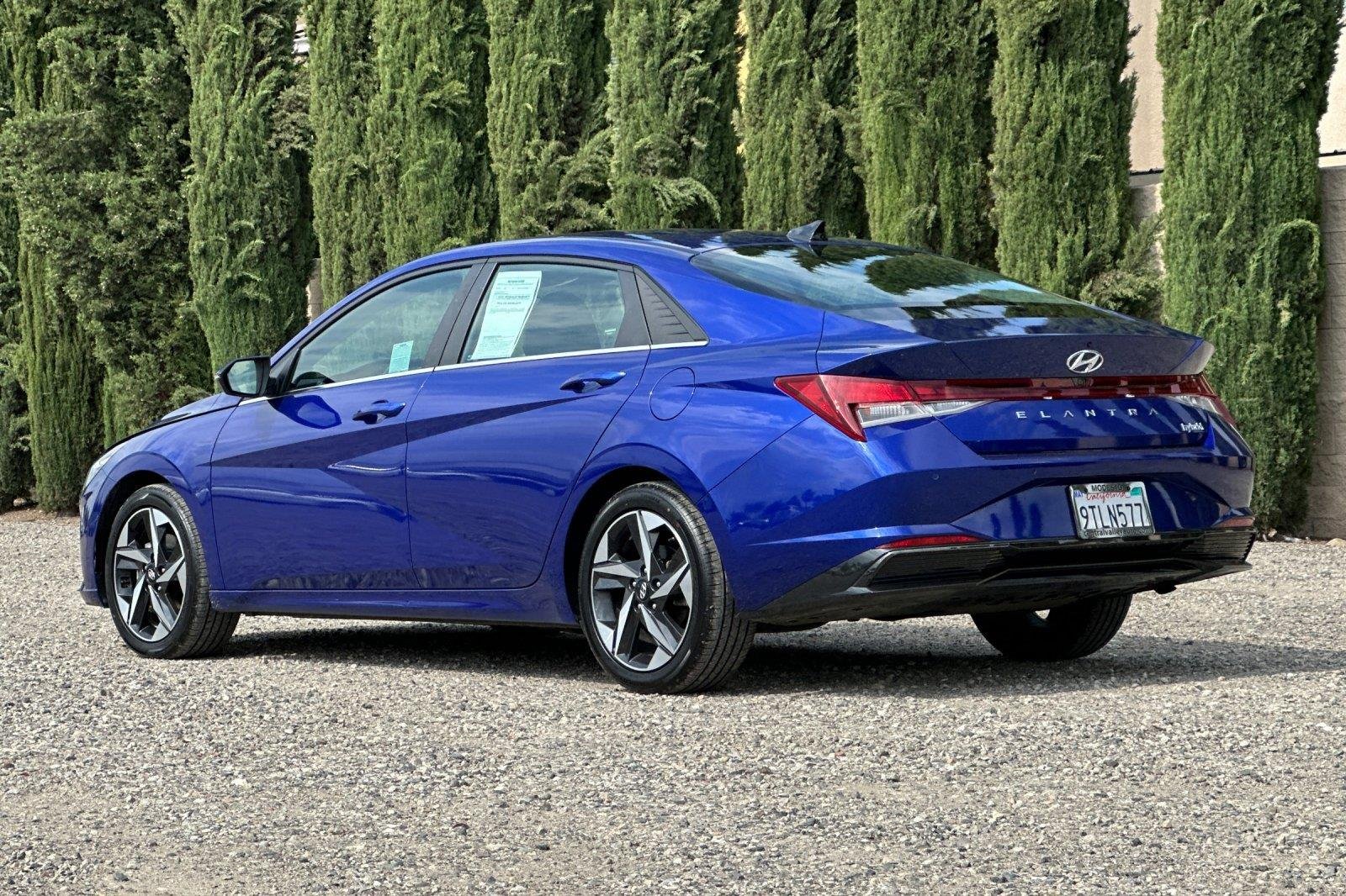 Used 2023 Intense Blue Hyundai Limited image 5
