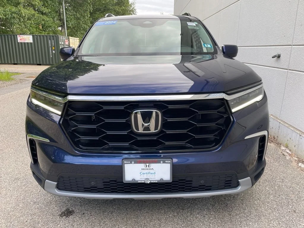 Certified Used 2024 Obsidian Blue Pearl Honda Touring image 25