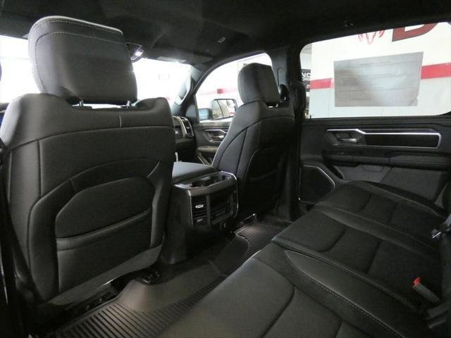 New 2026 Molten Red Pearl-Coat Exterior Paint RAM LARAMIE image 24