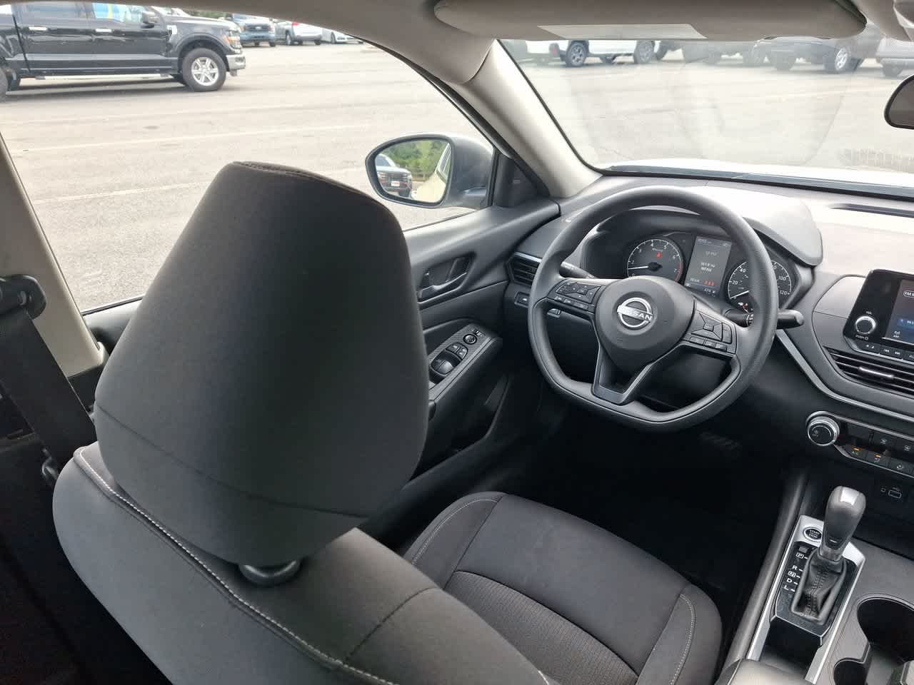 Certified Used 2024 Glacier White Nissan 2.5 S image 15