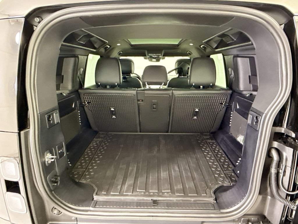 New 2026 Santorini Black Land Rover X-Dynamic SE image 27