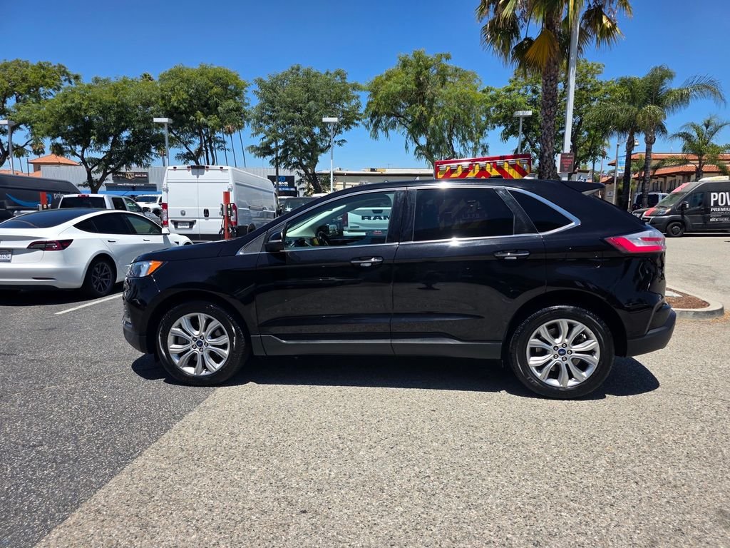 Used 2022 Black Ford Titanium image 9