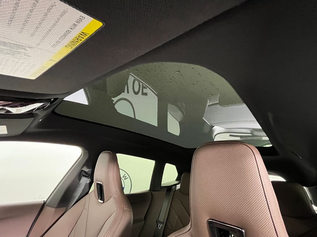Used 2024 Gray BMW xDrive50 image 28