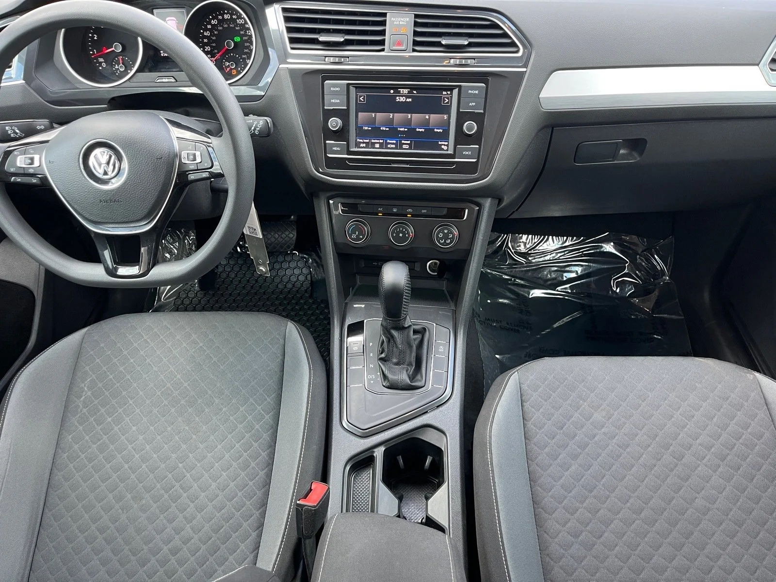 Used 2021 Platinum Gray Volkswagen 2.0T S image 13