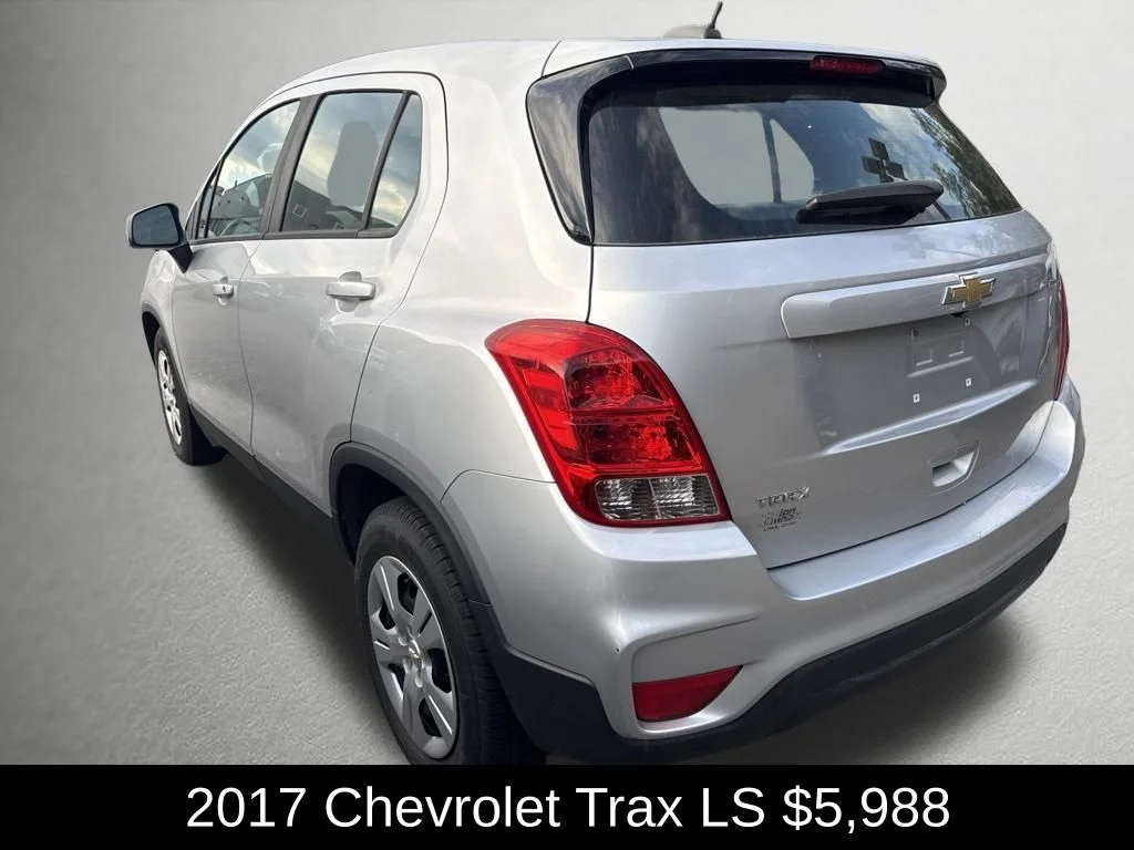 Used 2017 Silver Chevrolet LS image 5