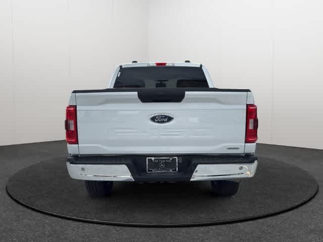 Used 2023 Oxford White Ford XLT image 6