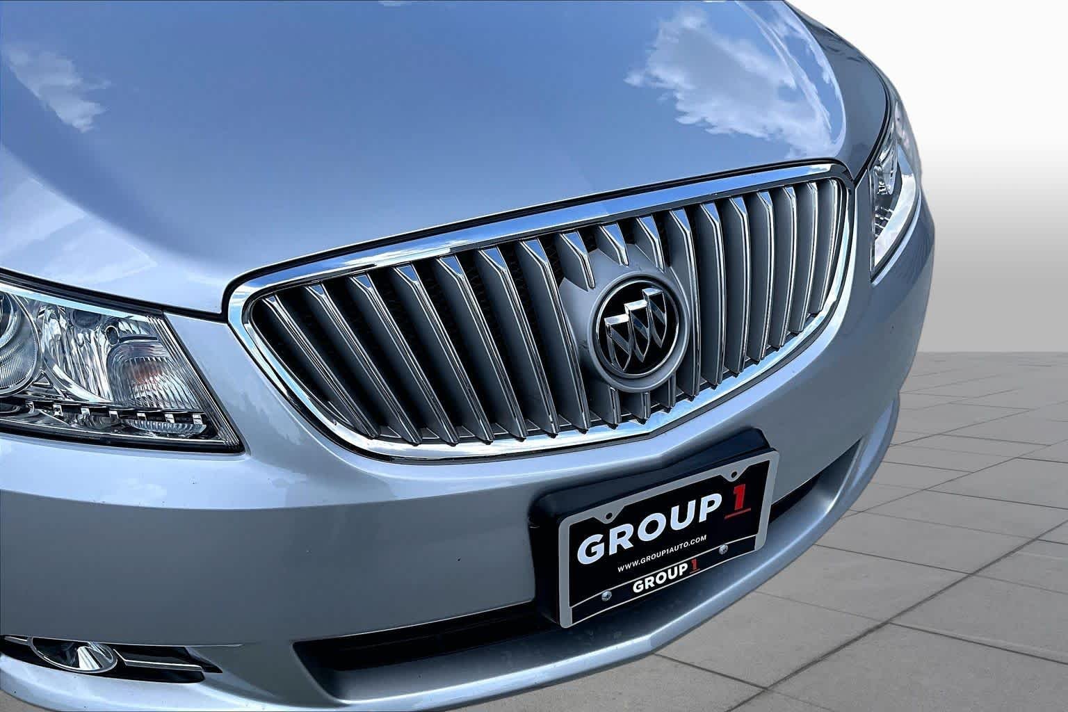 Used 2011 Quicksilver Metallic Buick CXL image 26