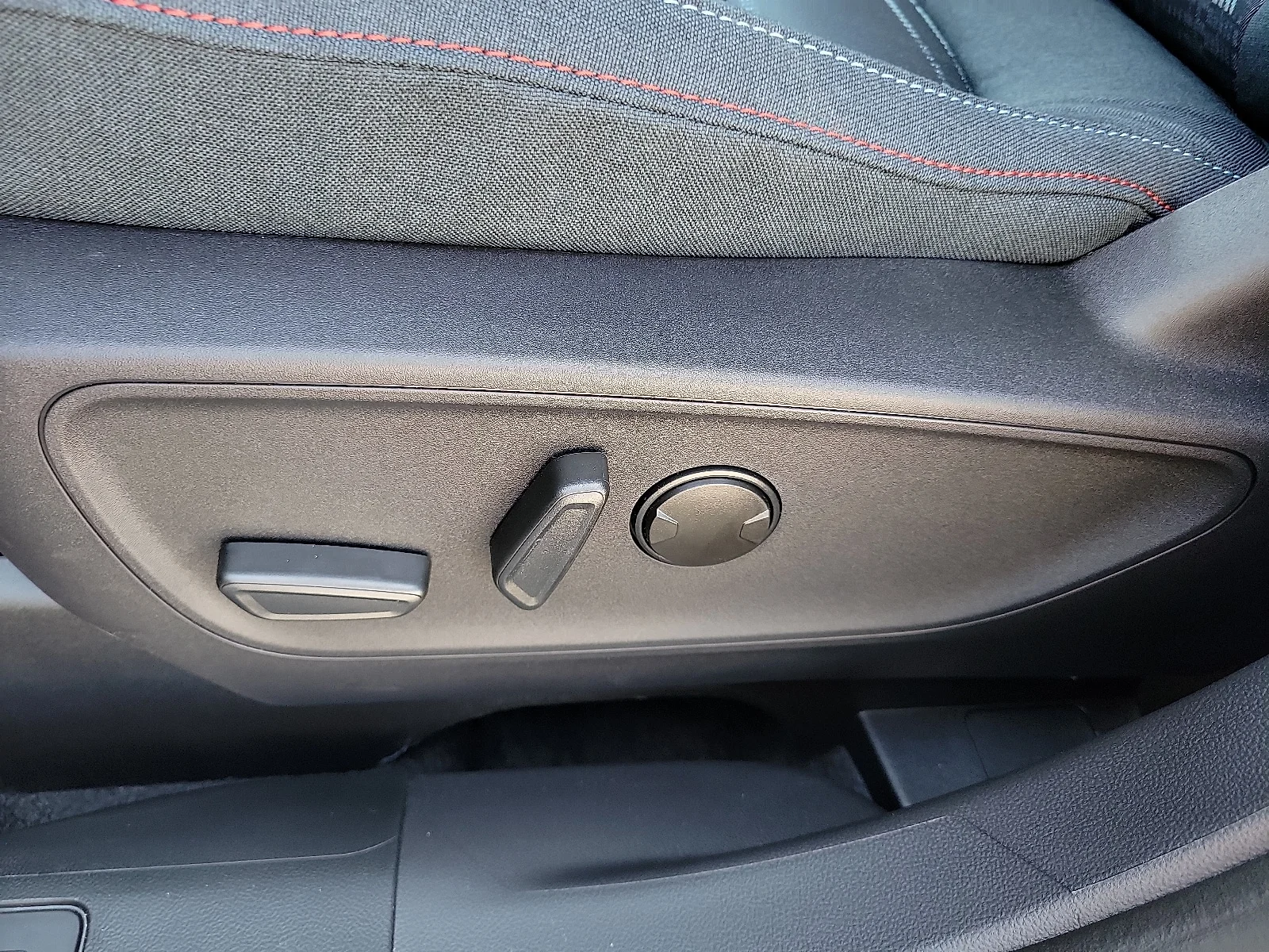 New 2025 Azure Gray Metallic Tri-Coat Ford Heritage image 13