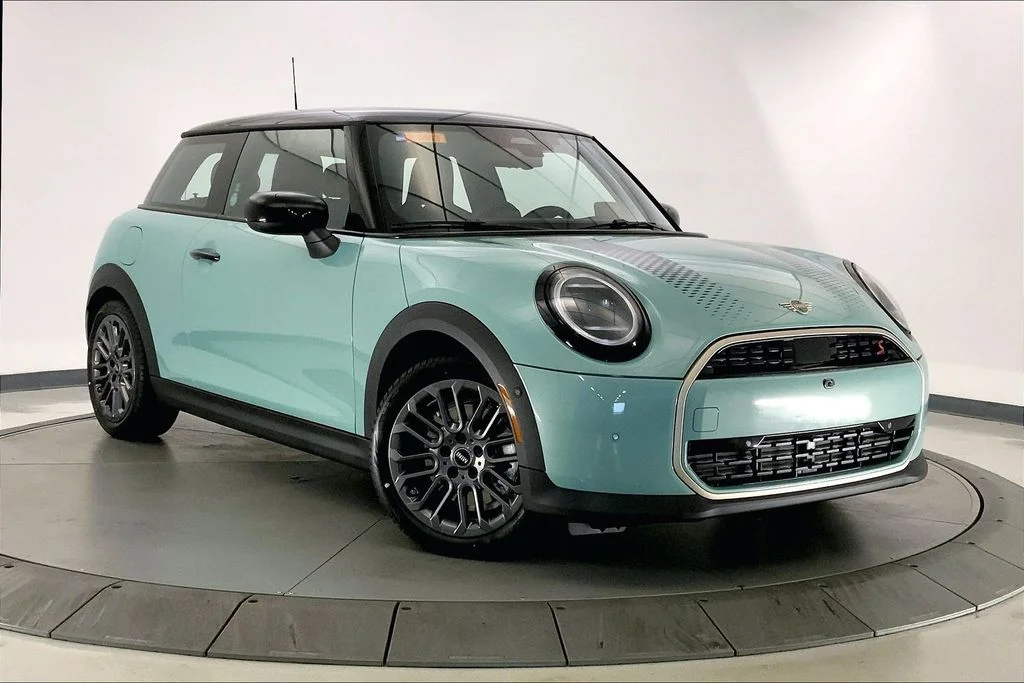 2026 MINI Hardtop Cooper S's photo