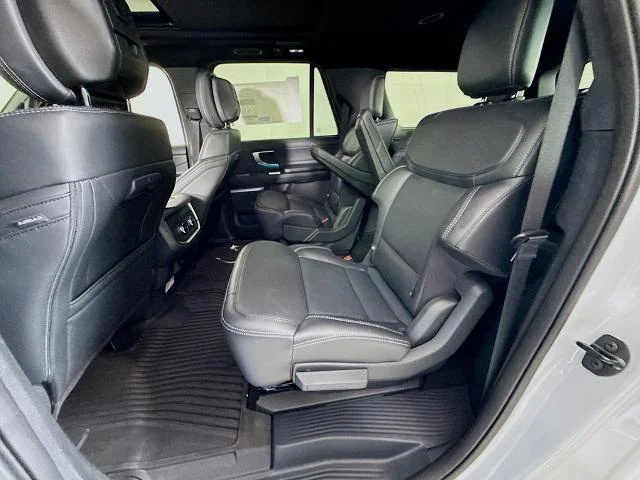 New 2026 Space Silver Metallic Ford MAX Platinum® image 61