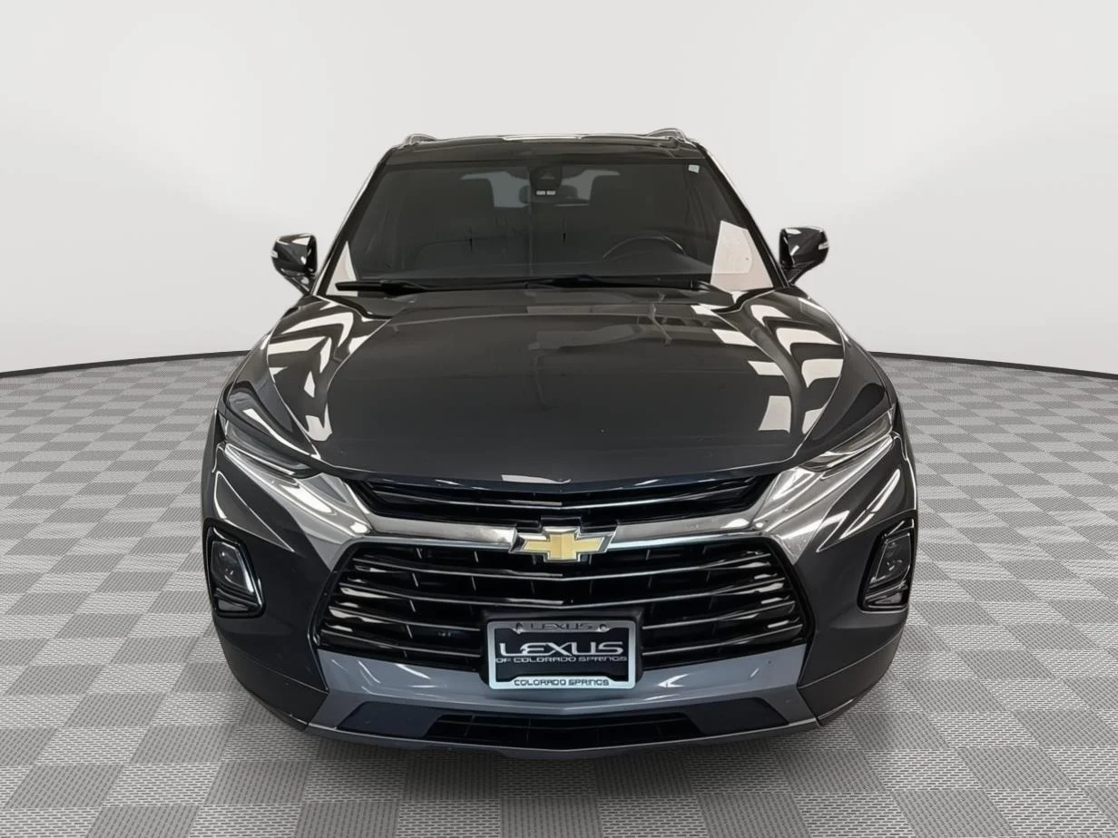 Used 2021 Iron Gray Metallic Chevrolet Premier image 2