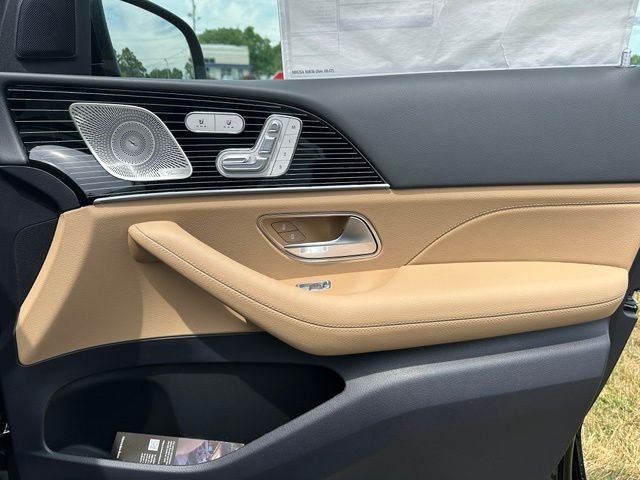 New 2026 Black Mercedes-Benz GLS 450 image 23