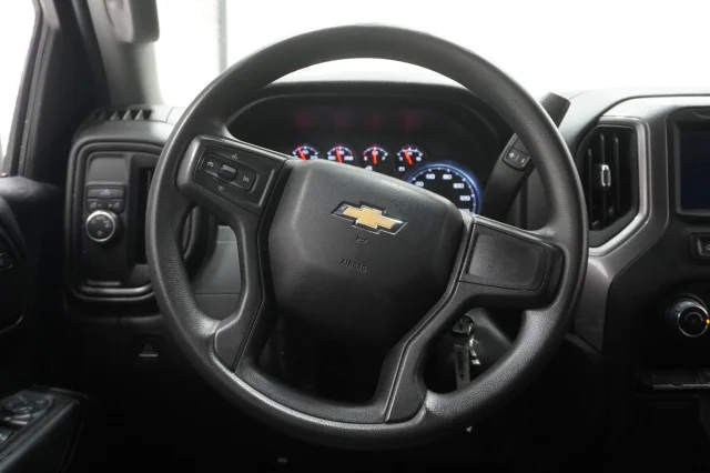 Used 2022 WHITE Chevrolet Custom image 20